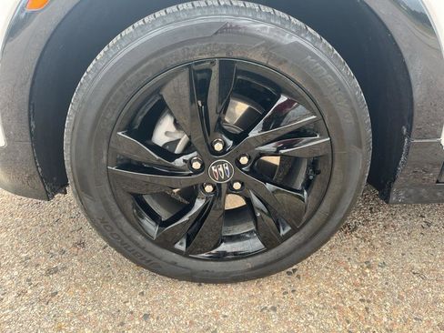 Used 2024 Buick Encore GX Sport Touring image 10