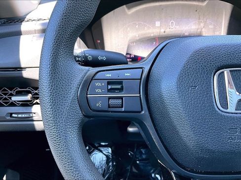Used 2024 Honda Accord EX image 11
