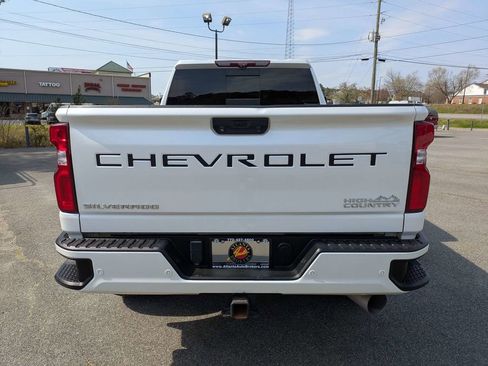 Used 2021 Chevrolet Silverado 2500 High Country w/ Z71 Off-Road Package AWD/4WD image 5