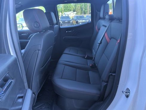 Used 2026 Chevrolet Colorado Z71 w/ Technology Package AWD/4WD image 23