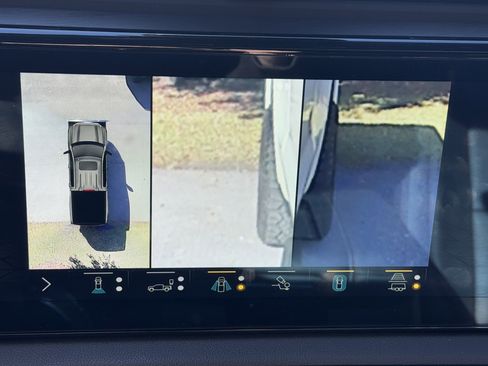 Used 2022 GMC Sierra 1500 AT4 w/ AT4 Premium Package image 31