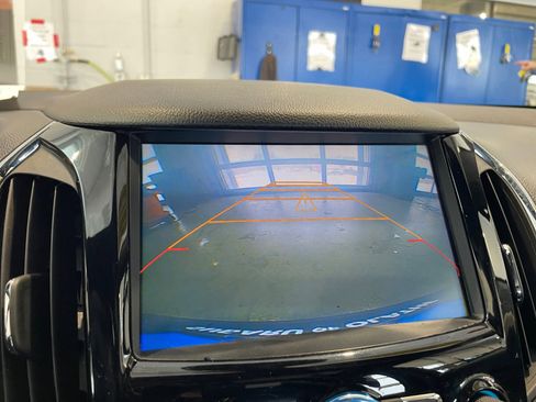 Used 2017 Chevrolet Cruze Premier image 22