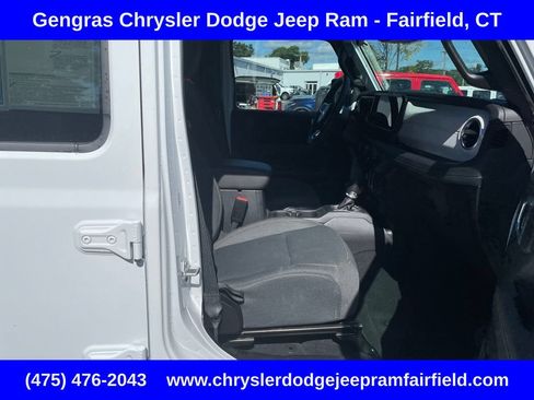 Certified 2025 Jeep Wrangler Unlimited Sahara w/ Safety Group AWD/4WD image 19