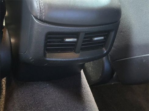 Used 2017 Dodge Challenger R/T image 11