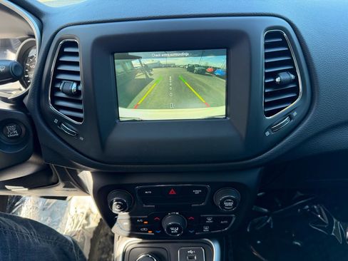 Used 2020 Jeep Compass Latitude w/ Cold Weather Group image 28