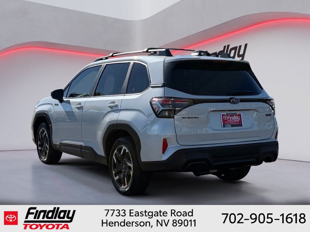 Used 2025 Subaru Forester Premium AWD/4WD image 3