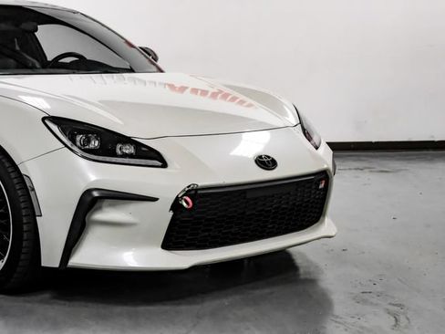 Used 2022 Toyota GR86 Premium w/ ALL Weather Mat Package (TMS) RWD image 6