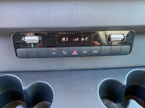 Used 2024 Mercedes-Benz Sprinter 2500 image 22