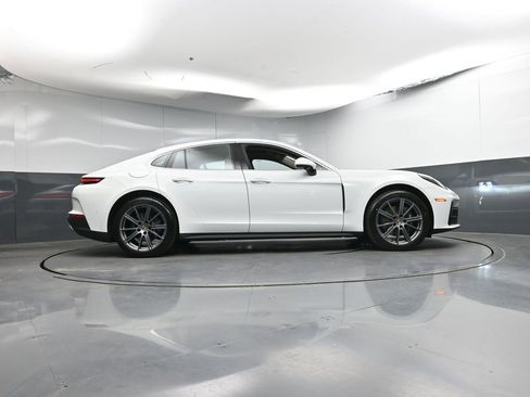 Certified 2026 Porsche Panamera image 31