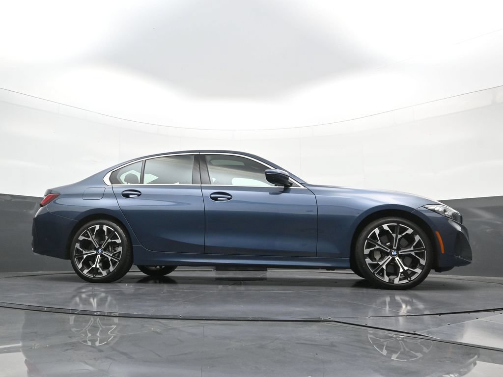 Used 2026 BMW 330i xDrive Sedan AWD/4WD image 28