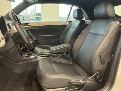 Used 2013 Volkswagen Beetle 2.5 image 10