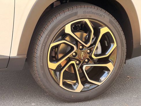 New 2026 Chevrolet Trax RS w/ Sunroof Package FWD image 10