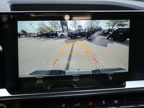 Used 2025 Chevrolet Silverado 2500 LT image 24