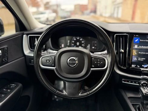 Used 2019 Volvo XC60 T5 Momentum w/ Premium Package image 35