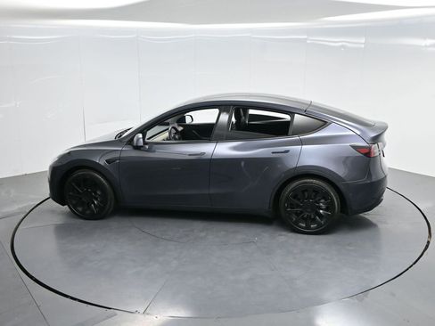 Used 2021 Tesla Model Y Long Range image 45