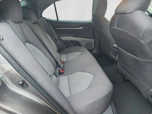 Used 2020 Toyota Camry LE image 18