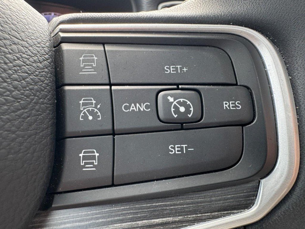 Used 2023 Jeep Wagoneer Series II w/ Premium Group I AWD/4WD image 19