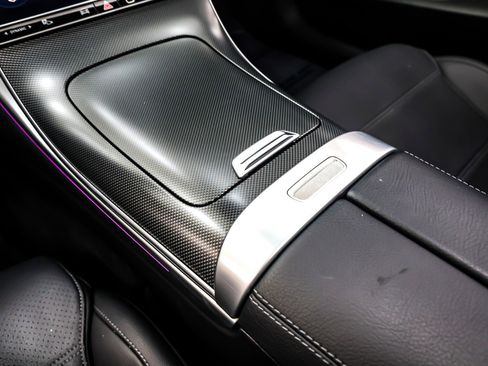 Used 2023 Mercedes-Benz C 300 Sedan image 7