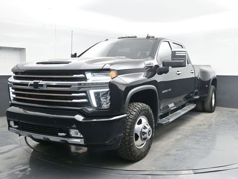 Used 2022 Chevrolet Silverado 3500 High Country w/ Safety Package II AWD/4WD image 10