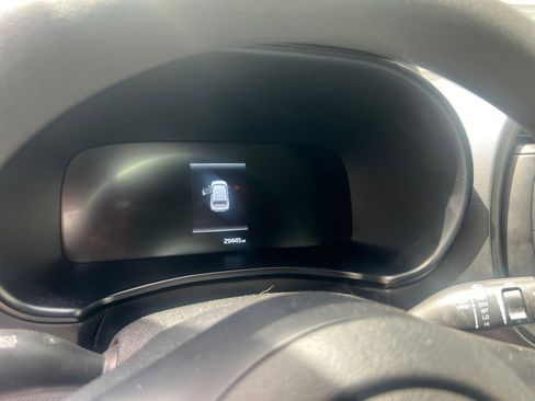 Used 2025 Kia Soul LX w/ LX Technology Package image 35