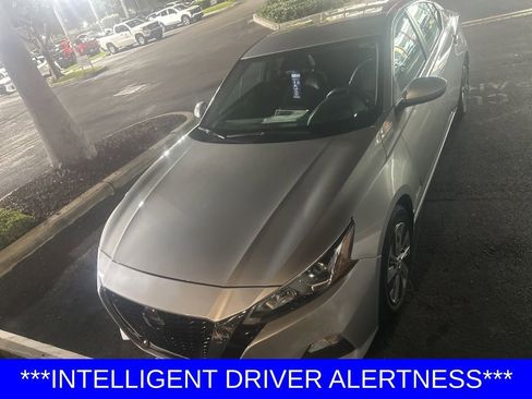 Used 2021 Nissan Altima 2.5 S w/ Driver Assist Package image 3