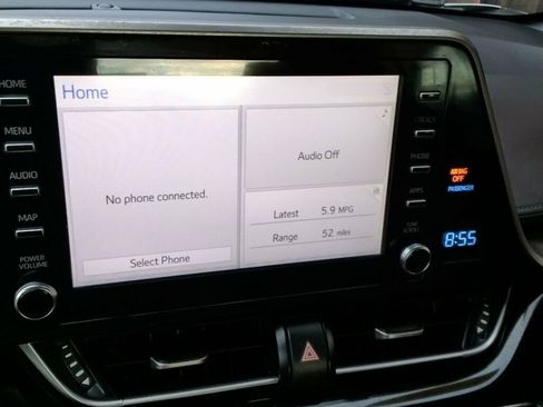 Used 2019 Toyota C-HR XLE image 15