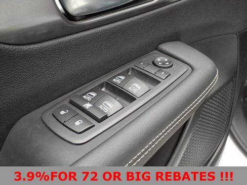 New 2026 Chrysler Pacifica Select image 15