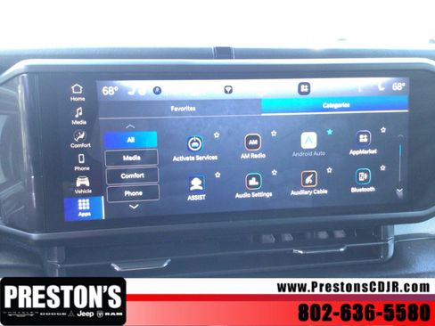 Used 2025 Jeep Wrangler Unlimited Sahara AWD/4WD image 20