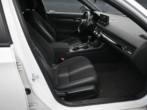 Used 2023 Honda Civic Sport image 10
