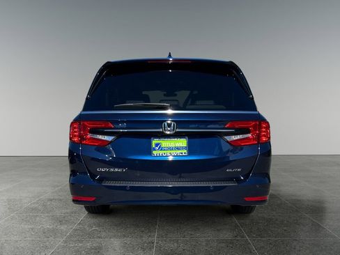 Used 2024 Honda Odyssey Elite image 6