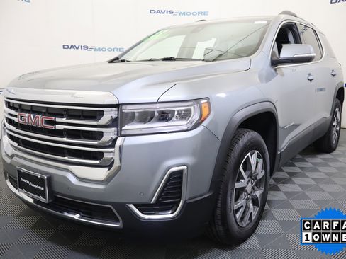 Used 2023 GMC Acadia SLE w/ Driver Convenience Package image 11