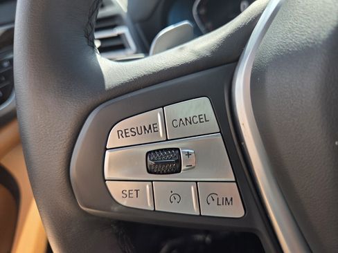Used 2025 BMW X4 xDrive30i AWD/4WD image 29