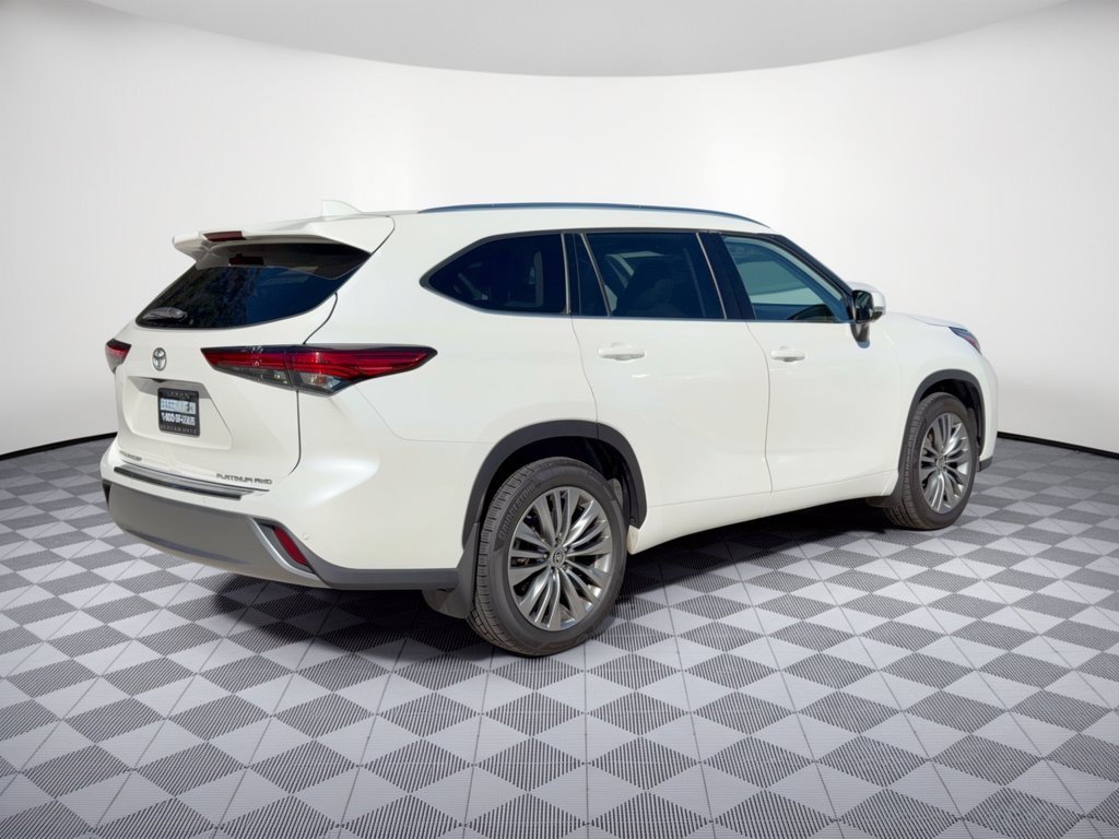 Used 2021 Toyota Highlander Platinum AWD/4WD image 9