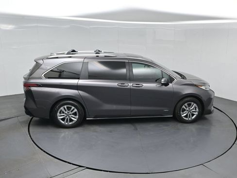Used 2021 Toyota Sienna Limited FWD image 58