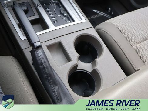 Used 2008 Dodge Nitro SXT image 33