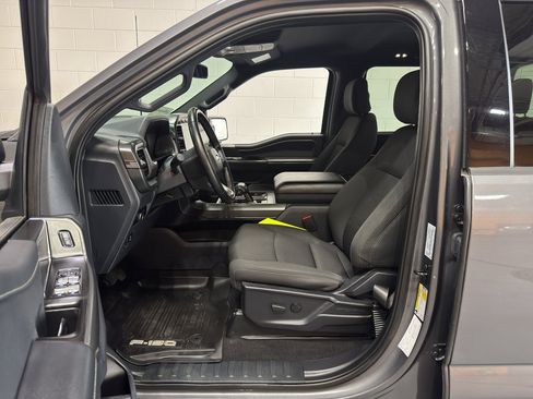 Used 2024 Ford F150 XLT w/ XLT Black Appearance Package AWD/4WD image 16