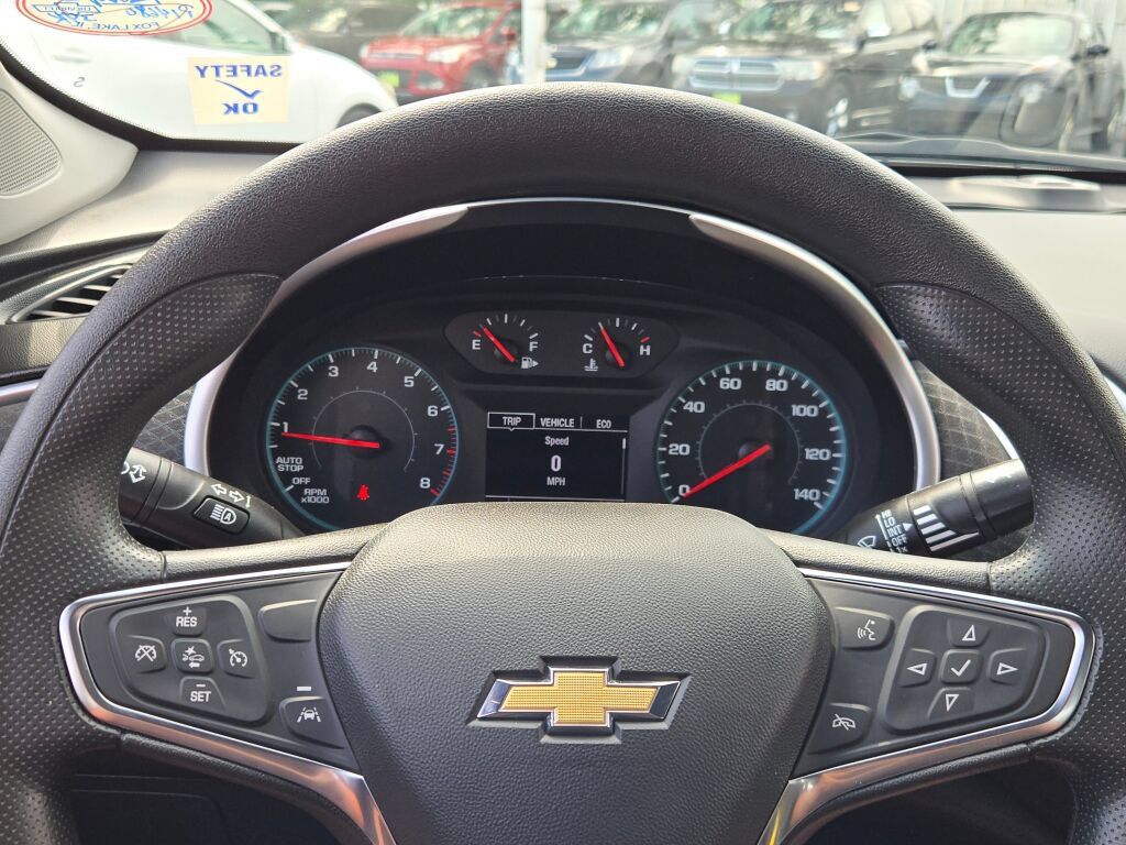 Certified 2025 Chevrolet Malibu LT FWD image 33