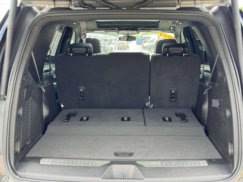 Used 2021 Chevrolet Tahoe RST AWD/4WD image 16