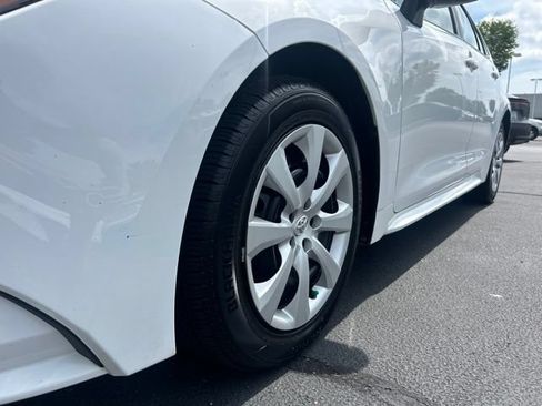 Used 2024 Toyota Corolla LE FWD image 12