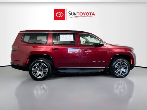 Used 2024 Jeep Wagoneer Series II w/ Flexible Seating Group image 2