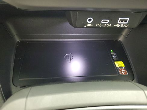 Used 2025 Subaru Crosstrek 2.5i Limited w/ Crosstrek Mirror Package image 18