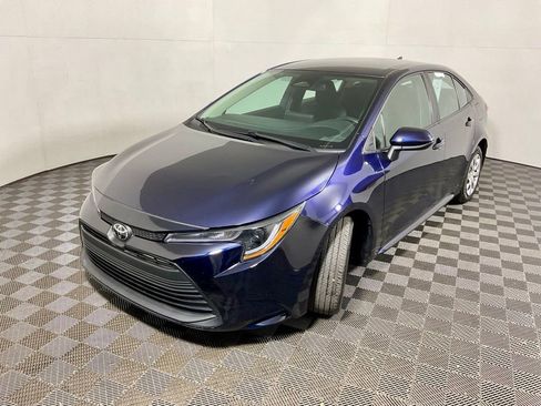 Used 2024 Toyota Corolla LE FWD image 9