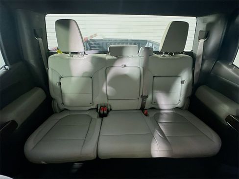 Used 2020 Chevrolet Silverado 1500 RST w/ All-Star Edition image 13