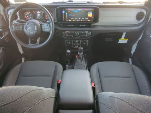Used 2026 Jeep Wrangler Sport image 21