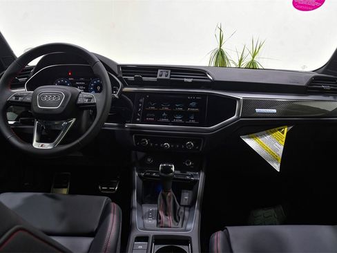 Certified 2025 Audi Q3 2.0T Premium Plus w/ Premium Plus Package image 16