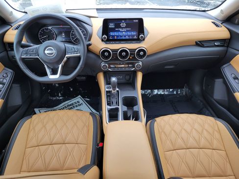 Used 2024 Nissan Sentra SV w/ SV Premium Package image 9