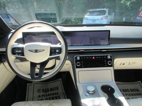 Used 2025 Genesis GV80 3.5T Prestige AWD/4WD image 19