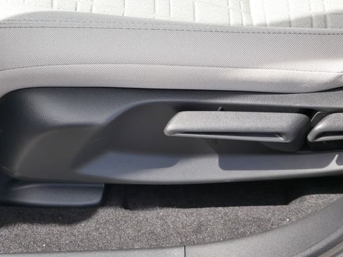 New 2027 Honda HR-V LX image 14