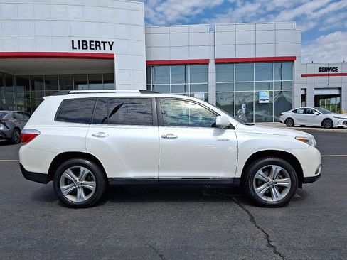 Used 2012 Toyota Highlander Limited w/ Tow Pkg AWD/4WD image 7