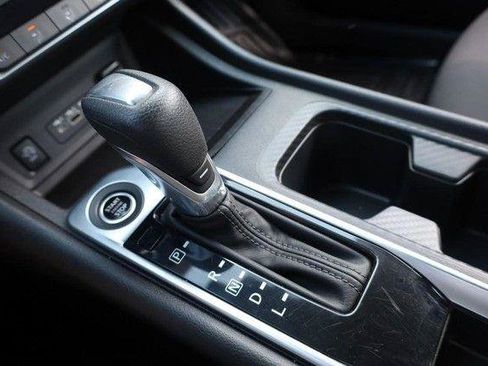 Used 2025 Nissan Sentra SV FWD image 14